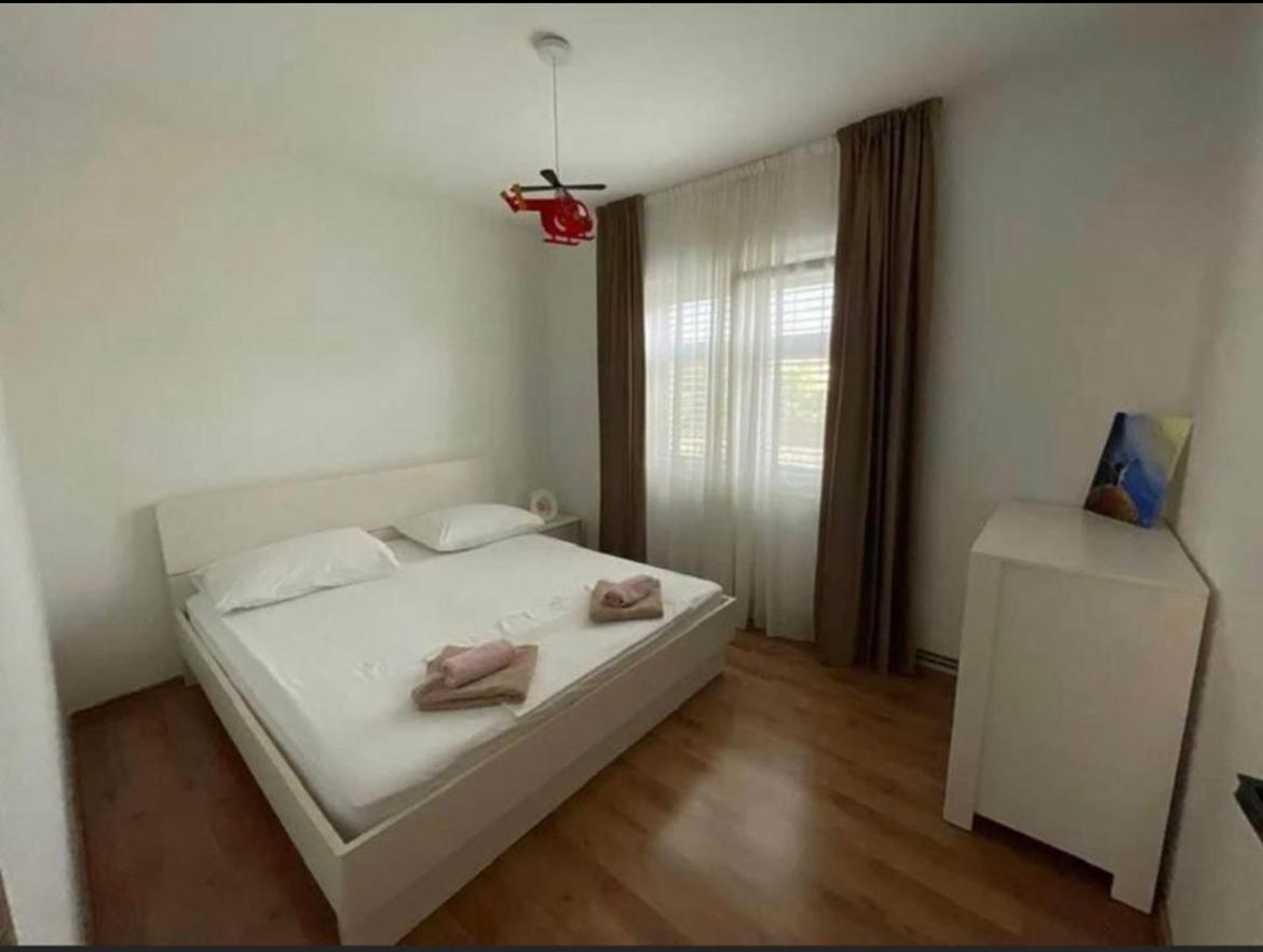 Apartamento Apartman Kurtov Pakoštane Exterior foto